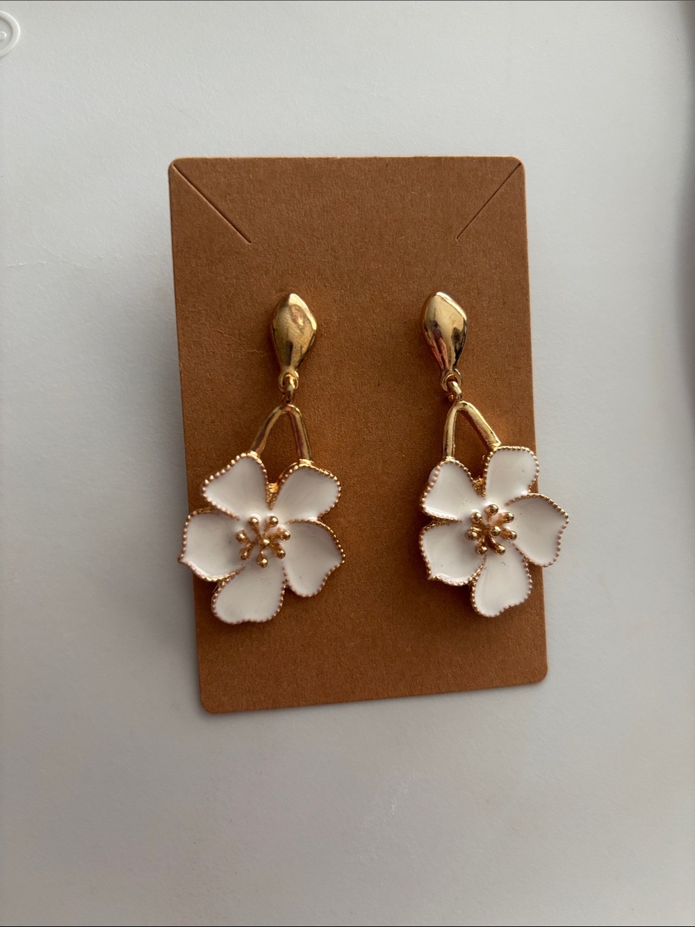 Fashion Jewelry Gold and White Floral Drop Earrings
